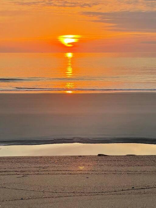 Tybee Sunshine ~ 50 Steps 'Till Toes In The Sand Pulau Tybee Luaran gambar